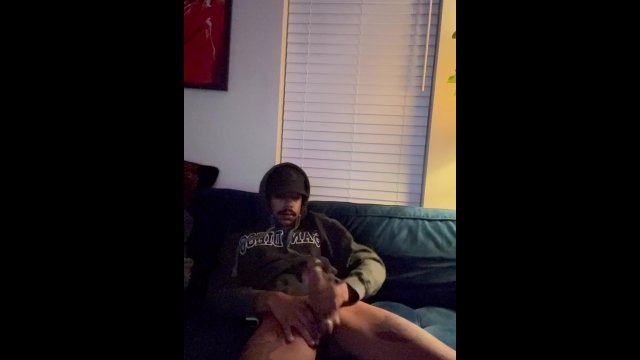 Big Dick Twink jerks off..