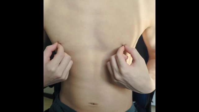 乳首の先端が一番敏�..