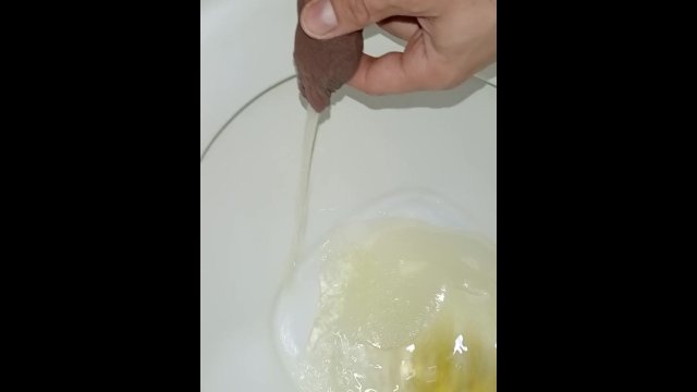 PISSING ENORME POLLA GRANDE..