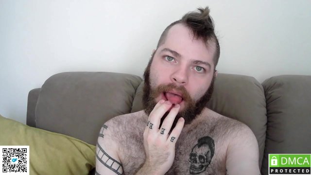 Hornyhairy_bi from..