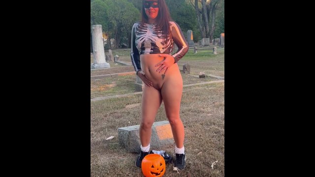 Graveyard Bone Dance - Posey..
