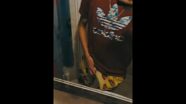 Leche en la ducha vamos a..