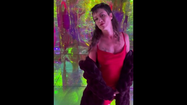 Titty Flash in a Museum