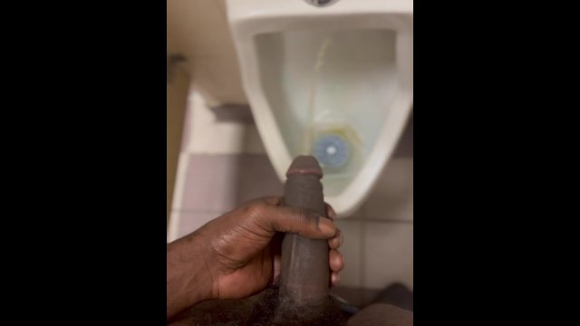 Had to piss at MCDONALDS and..