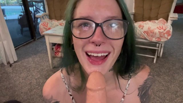Nut Hungry Slut (2022)