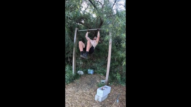 Hot Muscle Up Workout