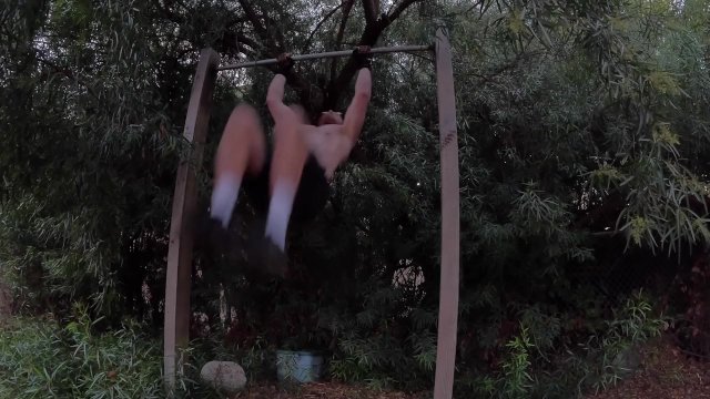 Hot Muscle Up Workout