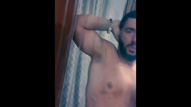 HALLOWEEN CRAZY PARTY IN..