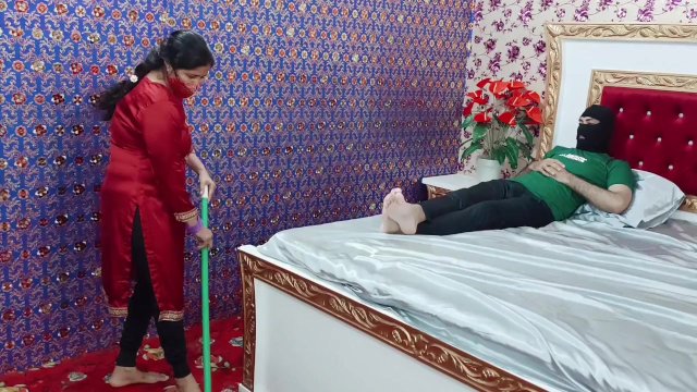 Indian Hindi Maid Blowjob..
